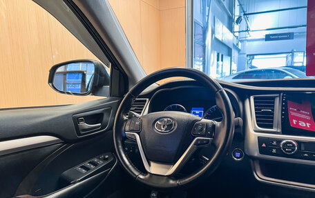 Toyota Highlander III, 2019 год, 4 950 000 рублей, 26 фотография