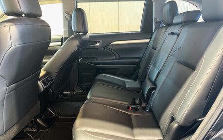 Toyota Highlander III, 2019 год, 4 950 000 рублей, 33 фотография