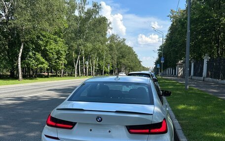 BMW 3 серия, 2019 год, 3 150 000 рублей, 14 фотография