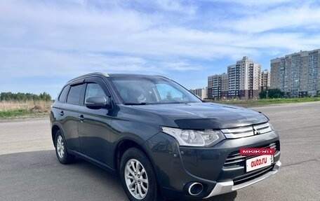 Mitsubishi Outlander III рестайлинг 3, 2014 год, 1 270 000 рублей, 4 фотография