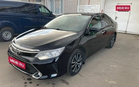 Toyota Camry, 2016 год, 1 900 000 рублей, 6 фотография