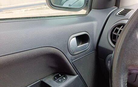 Ford Fusion I, 2005 год, 320 000 рублей, 17 фотография