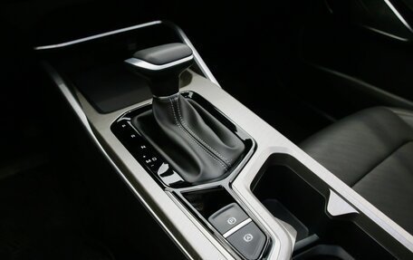 Geely Emgrand, 2024 год, 2 663 990 рублей, 13 фотография