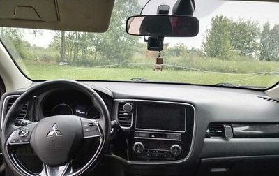 Mitsubishi Outlander III рестайлинг 3, 2018 год, 1 350 000 рублей, 1 фотография