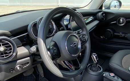 MINI Hatch, 2019 год, 8 000 000 рублей, 15 фотография