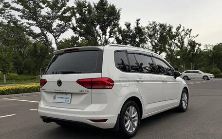 Volkswagen Touran III, 2021 год, 1 800 000 рублей, 7 фотография