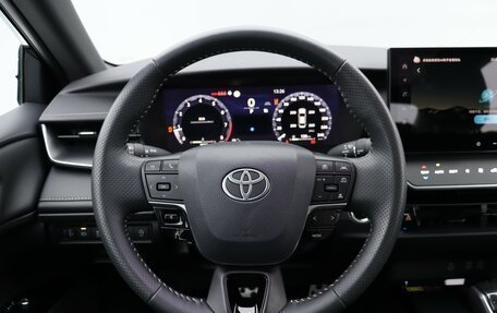 Toyota Camry, 2024 год, 3 790 000 рублей, 10 фотография