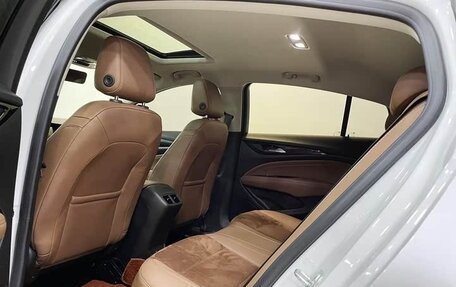 Buick Regal VI, 2022 год, 1 600 000 рублей, 26 фотография