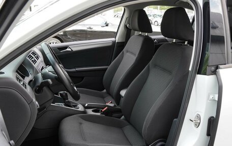 Volkswagen Jetta VI, 2016 год, 1 470 000 рублей, 10 фотография