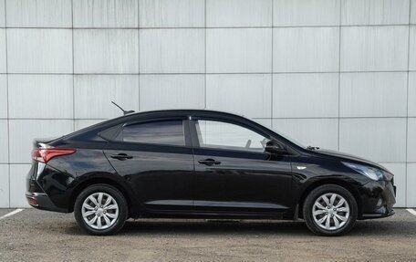 Hyundai Solaris II рестайлинг, 2021 год, 1 690 000 рублей, 5 фотография