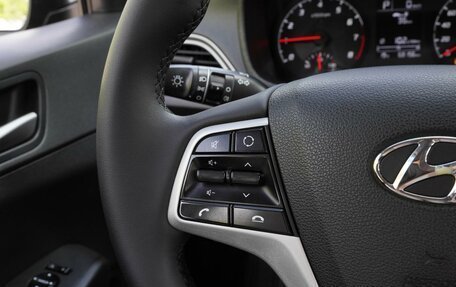 Hyundai Solaris II рестайлинг, 2021 год, 1 690 000 рублей, 15 фотография