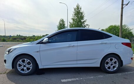 Hyundai Solaris II рестайлинг, 2014 год, 950 000 рублей, 3 фотография