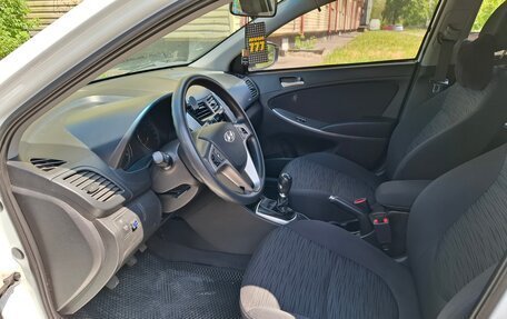 Hyundai Solaris II рестайлинг, 2014 год, 950 000 рублей, 13 фотография
