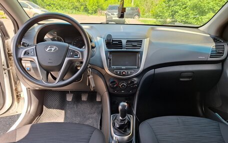 Hyundai Solaris II рестайлинг, 2014 год, 950 000 рублей, 9 фотография