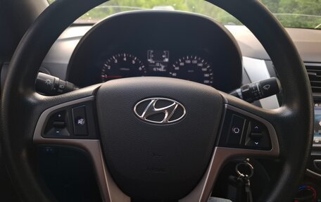Hyundai Solaris II рестайлинг, 2014 год, 950 000 рублей, 10 фотография