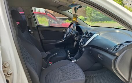 Hyundai Solaris II рестайлинг, 2014 год, 950 000 рублей, 15 фотография