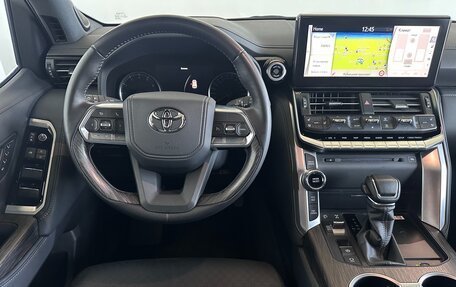 Toyota Land Cruiser, 2023 год, 12 154 000 рублей, 12 фотография