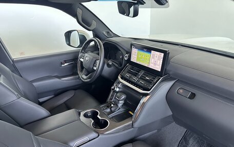 Toyota Land Cruiser, 2023 год, 12 154 000 рублей, 14 фотография