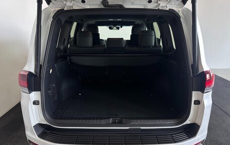 Toyota Land Cruiser, 2023 год, 12 154 000 рублей, 19 фотография