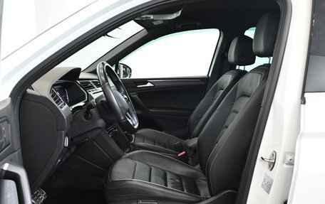 Volkswagen Tiguan II, 2020 год, 4 060 000 рублей, 10 фотография