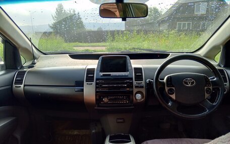 Toyota Prius, 2004 год, 449 999 рублей, 5 фотография