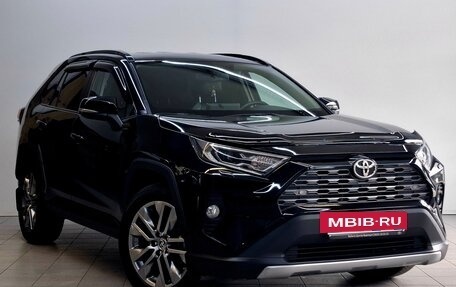 Toyota RAV4, 2022 год, 3 650 000 рублей, 4 фотография