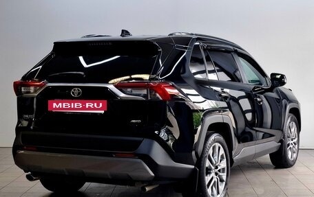 Toyota RAV4, 2022 год, 3 650 000 рублей, 6 фотография