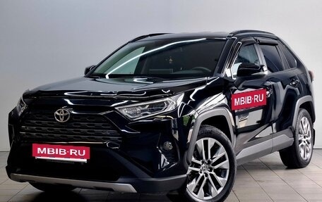 Toyota RAV4, 2022 год, 3 650 000 рублей, 2 фотография
