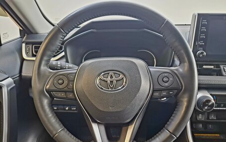Toyota RAV4, 2022 год, 3 650 000 рублей, 11 фотография