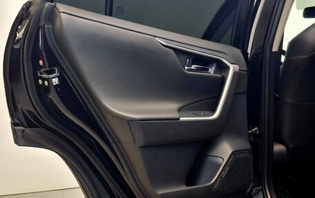 Toyota RAV4, 2022 год, 3 650 000 рублей, 21 фотография