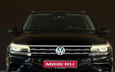 Volkswagen Tiguan II, 2018 год, 2 600 000 рублей, 1 фотография