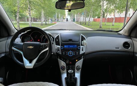 Chevrolet Cruze II, 2013 год, 670 000 рублей, 8 фотография