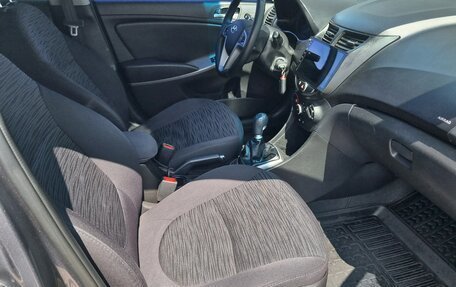 Hyundai Solaris II рестайлинг, 2015 год, 856 000 рублей, 9 фотография