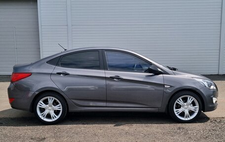 Hyundai Solaris II рестайлинг, 2015 год, 856 000 рублей, 5 фотография