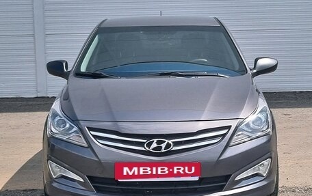 Hyundai Solaris II рестайлинг, 2015 год, 856 000 рублей, 2 фотография