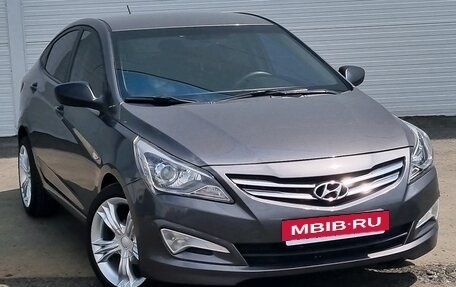 Hyundai Solaris II рестайлинг, 2015 год, 856 000 рублей, 3 фотография