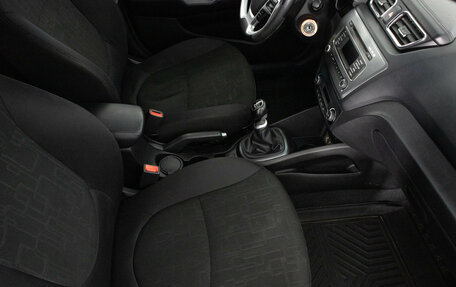 KIA Rio III рестайлинг, 2015 год, 999 000 рублей, 10 фотография