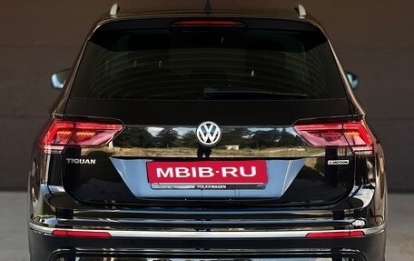Volkswagen Tiguan II, 2018 год, 2 600 000 рублей, 7 фотография