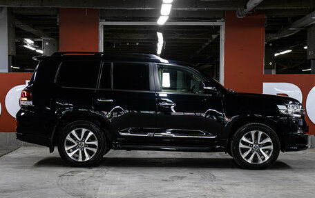 Toyota Land Cruiser 200, 2018 год, 8 998 000 рублей, 4 фотография