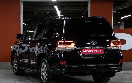 Toyota Land Cruiser 200, 2018 год, 8 998 000 рублей, 7 фотография