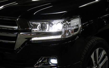 Toyota Land Cruiser 200, 2018 год, 8 998 000 рублей, 23 фотография