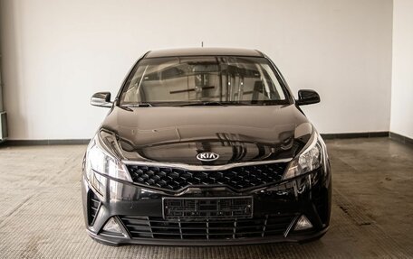 KIA Rio IV, 2021 год, 1 945 000 рублей, 2 фотография
