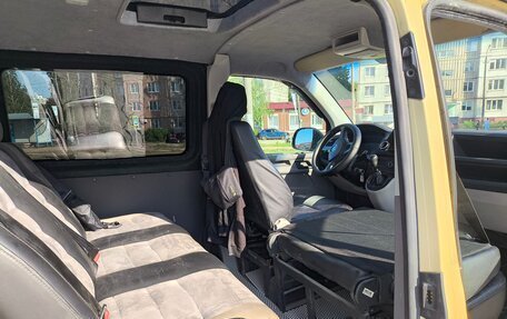Volkswagen Transporter T6 рестайлинг, 2016 год, 1 900 000 рублей, 8 фотография
