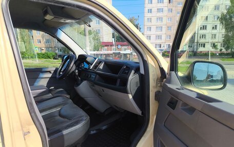 Volkswagen Transporter T6 рестайлинг, 2016 год, 1 900 000 рублей, 10 фотография