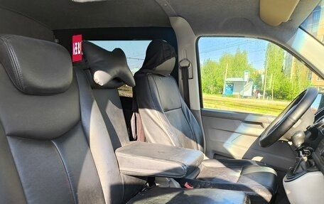 Volkswagen Transporter T6 рестайлинг, 2016 год, 1 900 000 рублей, 12 фотография