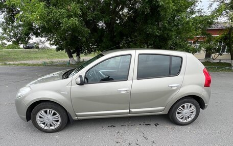Renault Sandero I, 2013 год, 720 000 рублей, 1 фотография