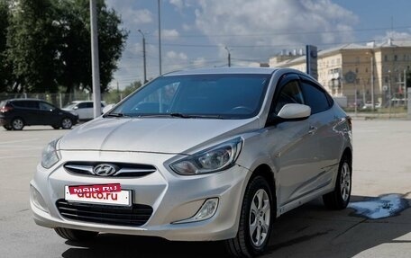 Hyundai Solaris II рестайлинг, 2011 год, 500 000 рублей, 14 фотография
