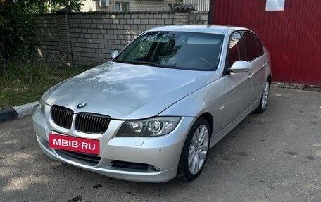 BMW 3 серия, 2005 год, 725 000 рублей, 2 фотография