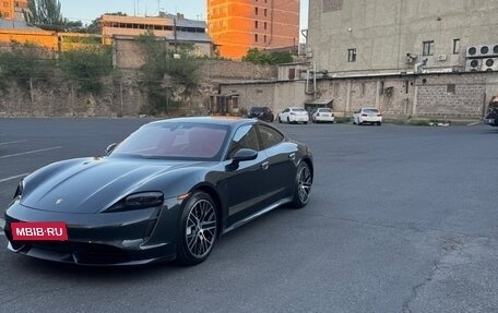 Porsche Taycan I, 2019 год, 7 600 000 рублей, 2 фотография