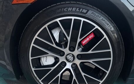 Porsche Taycan I, 2019 год, 7 600 000 рублей, 8 фотография